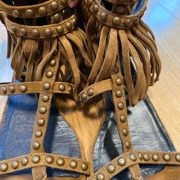 Saint Laurent Leather Fringe Gladiator Sandals - Picture 5 of 7
